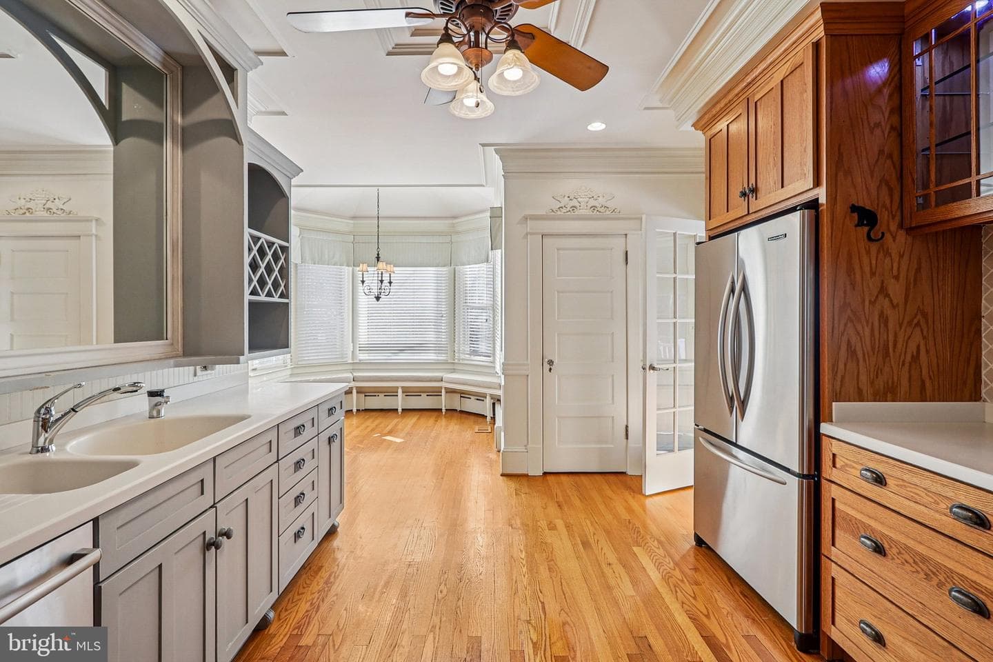 1922 S Arlington Ridge Road photo 32