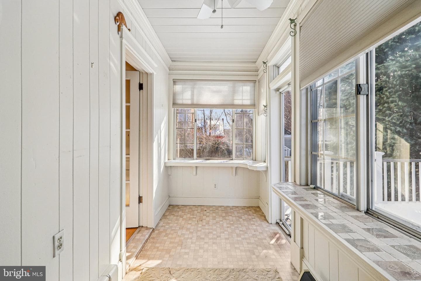 1922 S Arlington Ridge Road photo 34