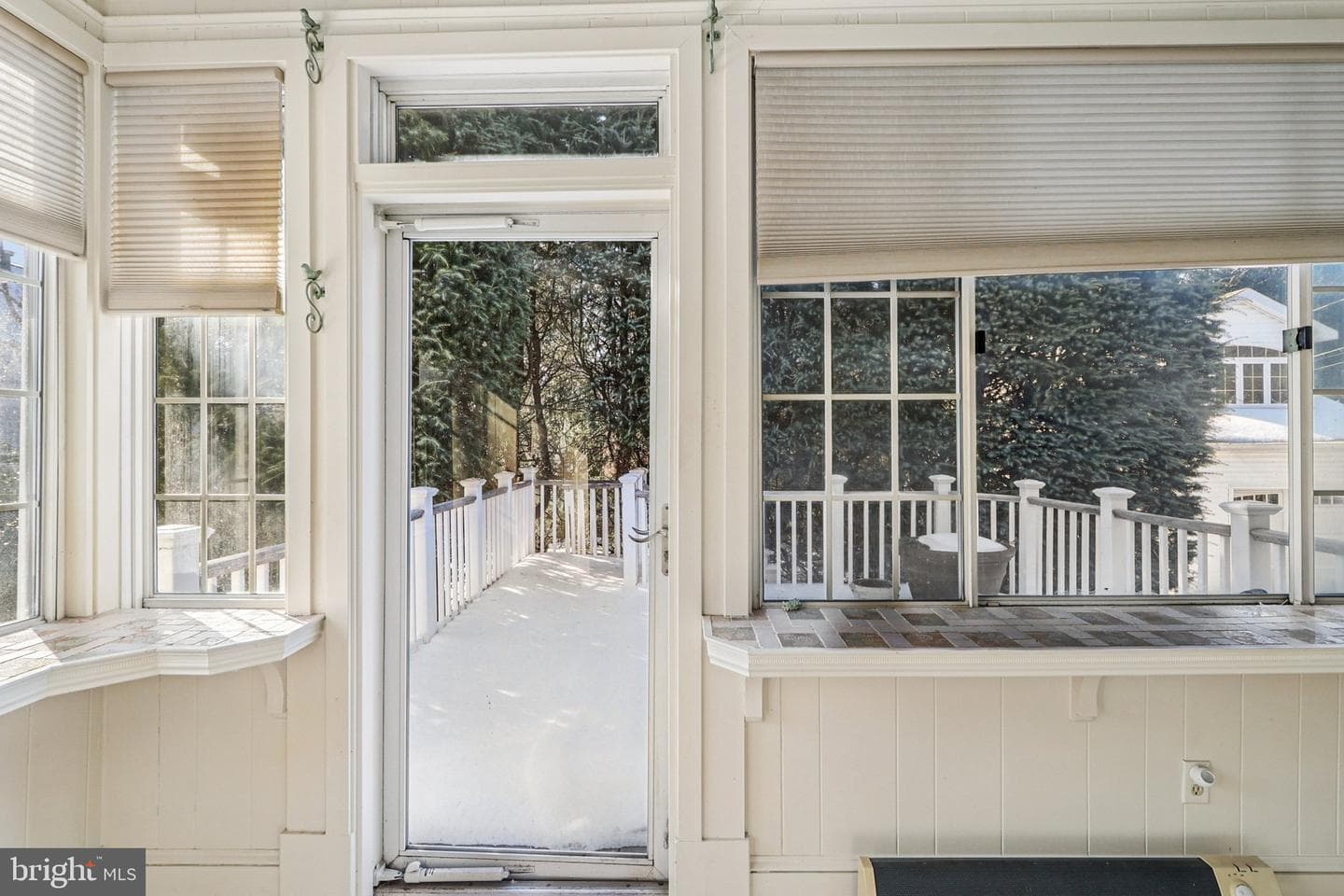 1922 S Arlington Ridge Road photo 35