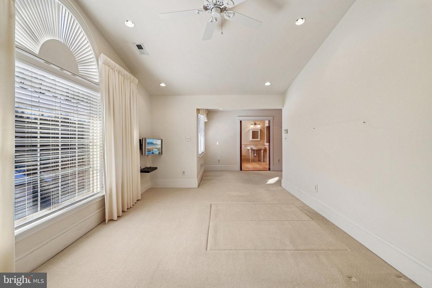 1922 S Arlington Ridge Road photo 55