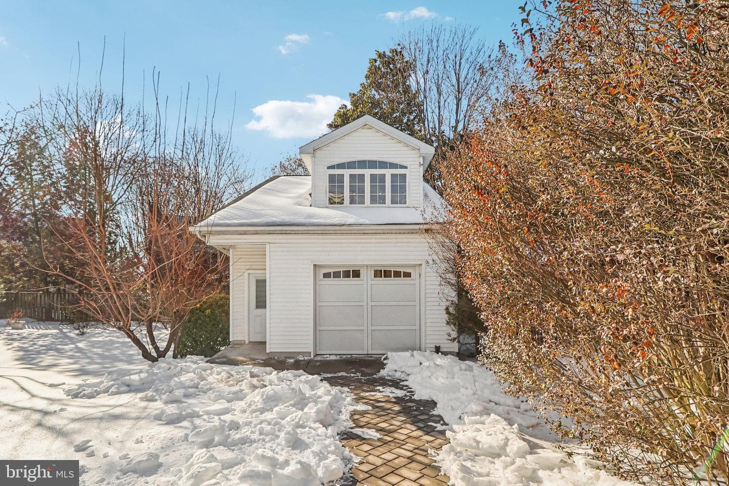 1922 S Arlington Ridge Road photo 70