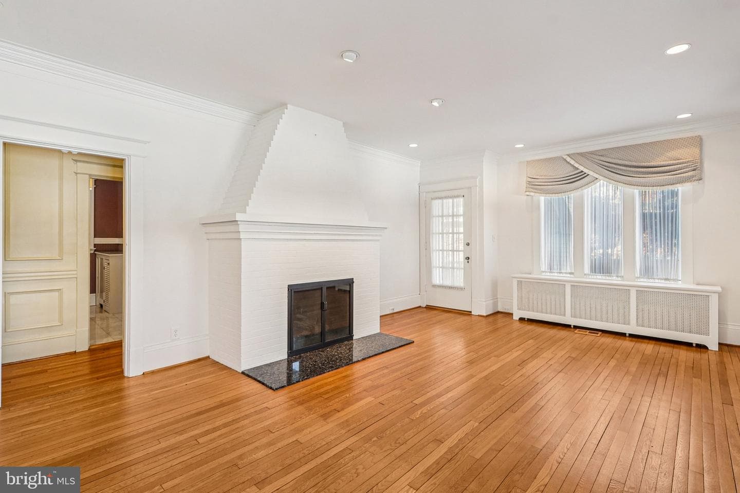 1922 S Arlington Ridge Road photo 8