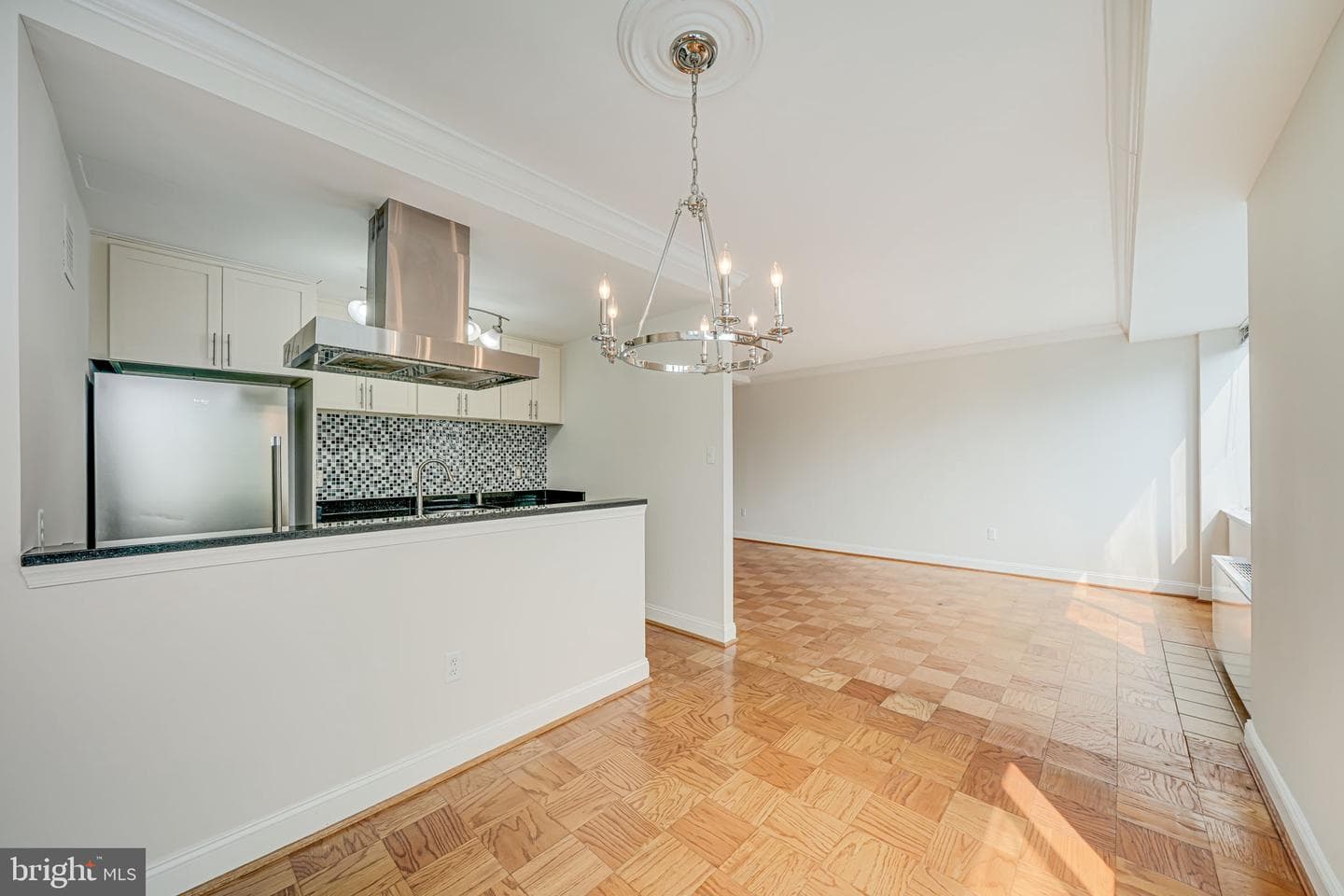 4390 Lorcom Lane #810 photo 5