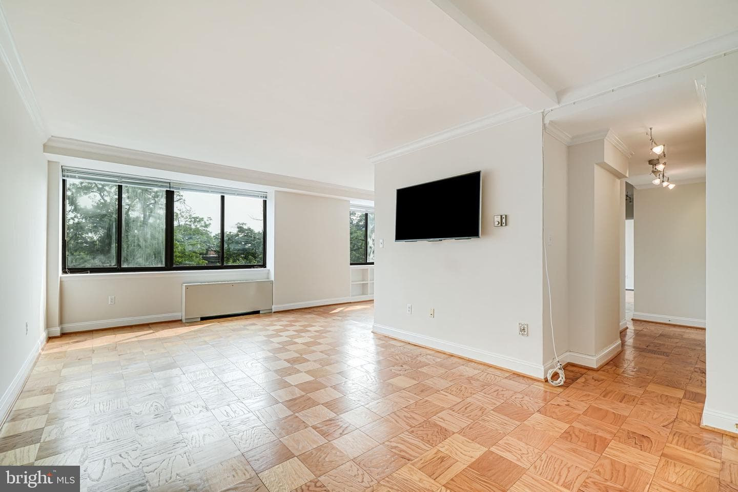 4390 Lorcom Lane #810 photo 9