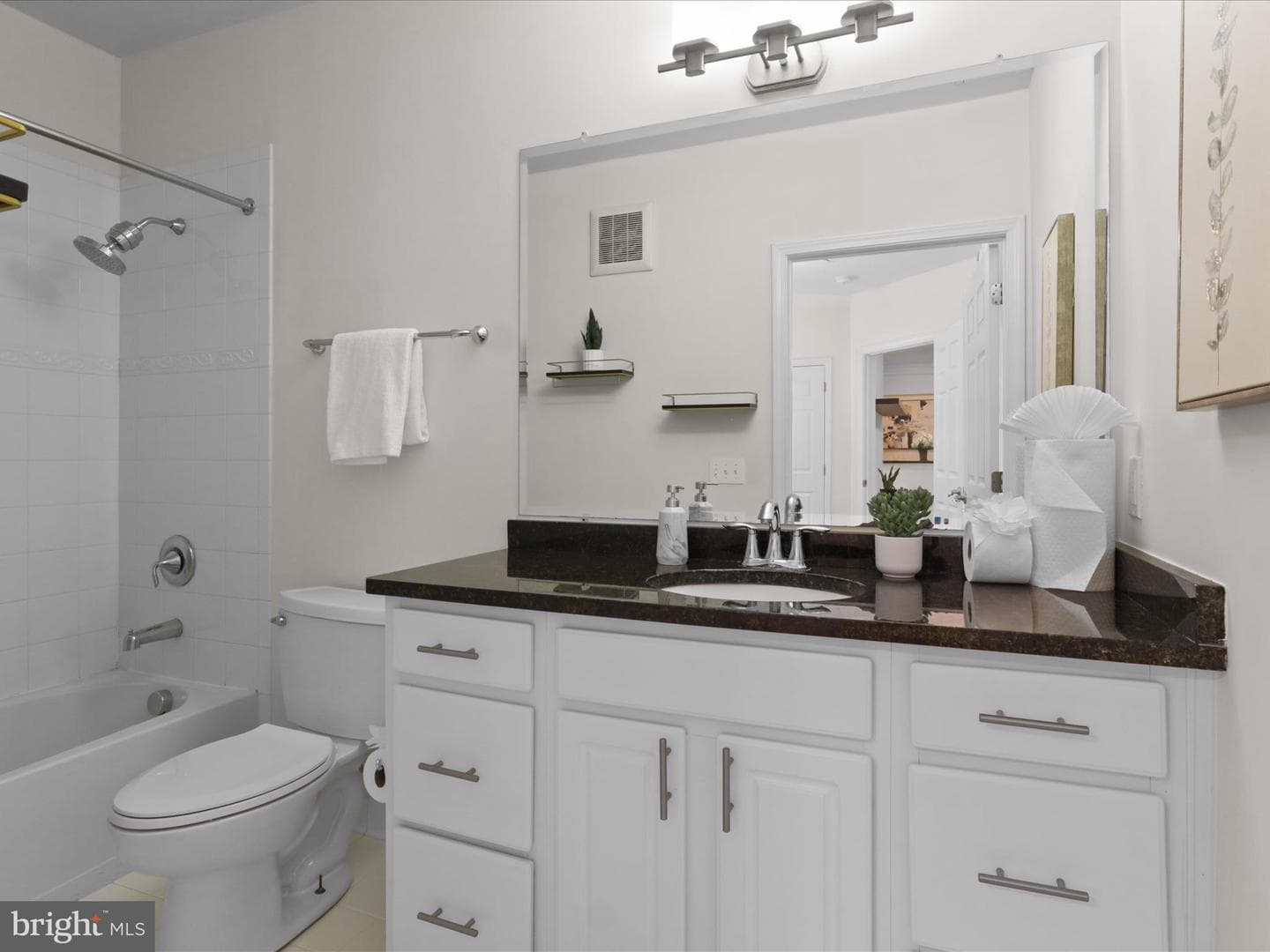 2101 N Monroe Street #212 photo 17