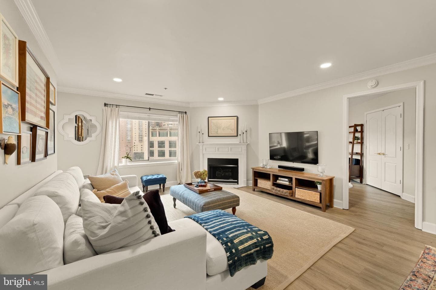 1050 N Stuart Street #816 photo 10