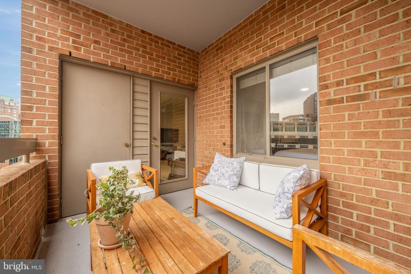 1050 N Stuart Street #816 photo 16
