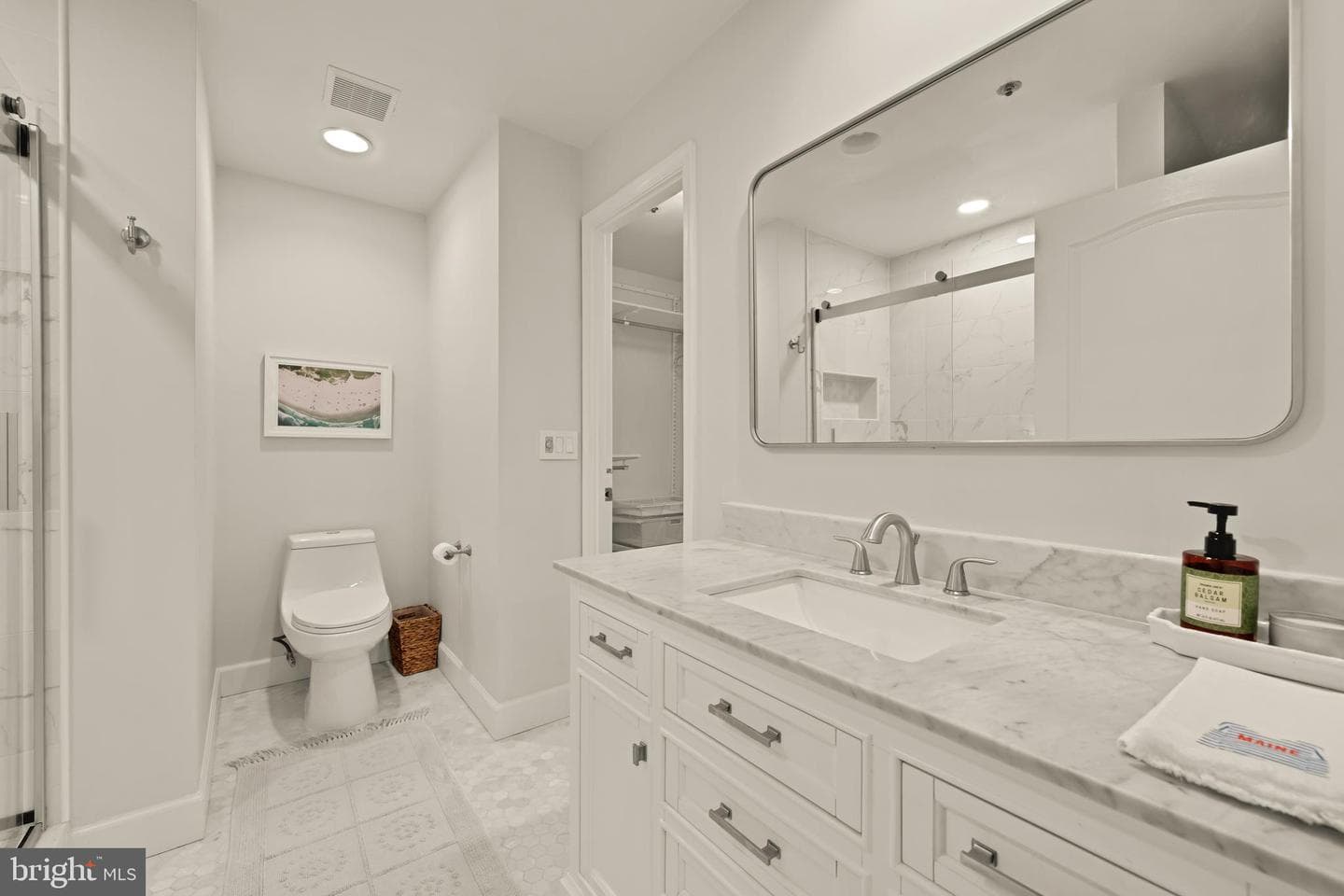 1050 N Stuart Street #816 photo 20