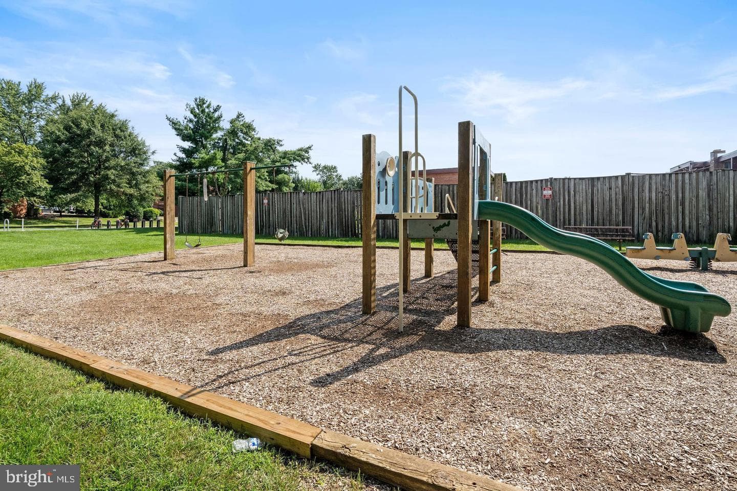 1506 S George Mason Drive #10 photo 16