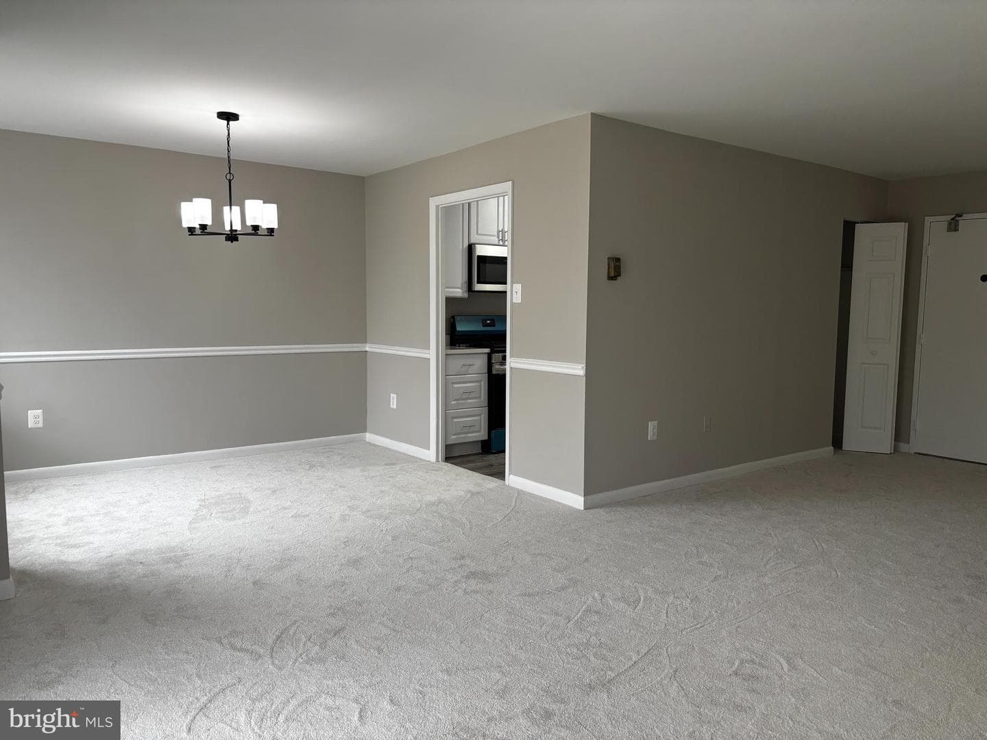 5565 Columbia Pike #606 photo 11