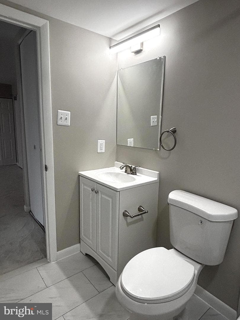 5565 Columbia Pike #606 photo 19