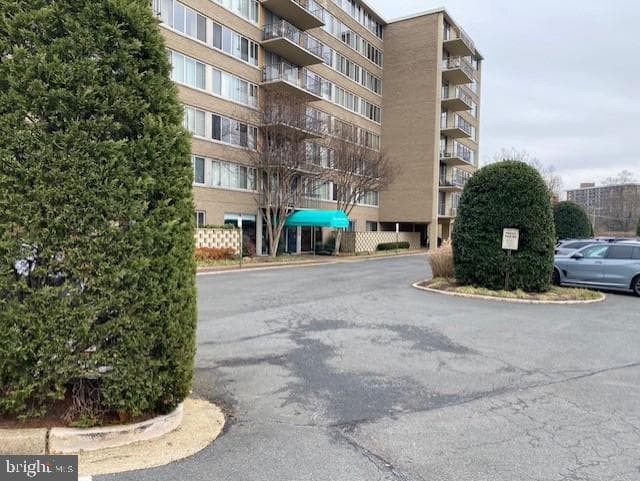 5565 Columbia Pike #606 photo 3