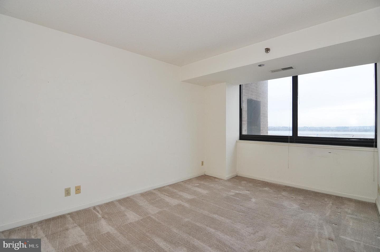 1805 Crystal Drive #907s photo 16