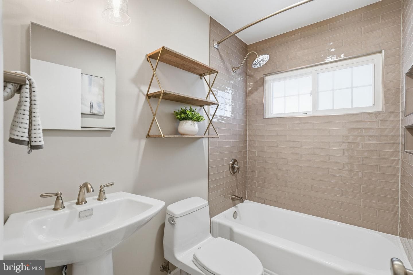 1808 N Johnson Street photo 9