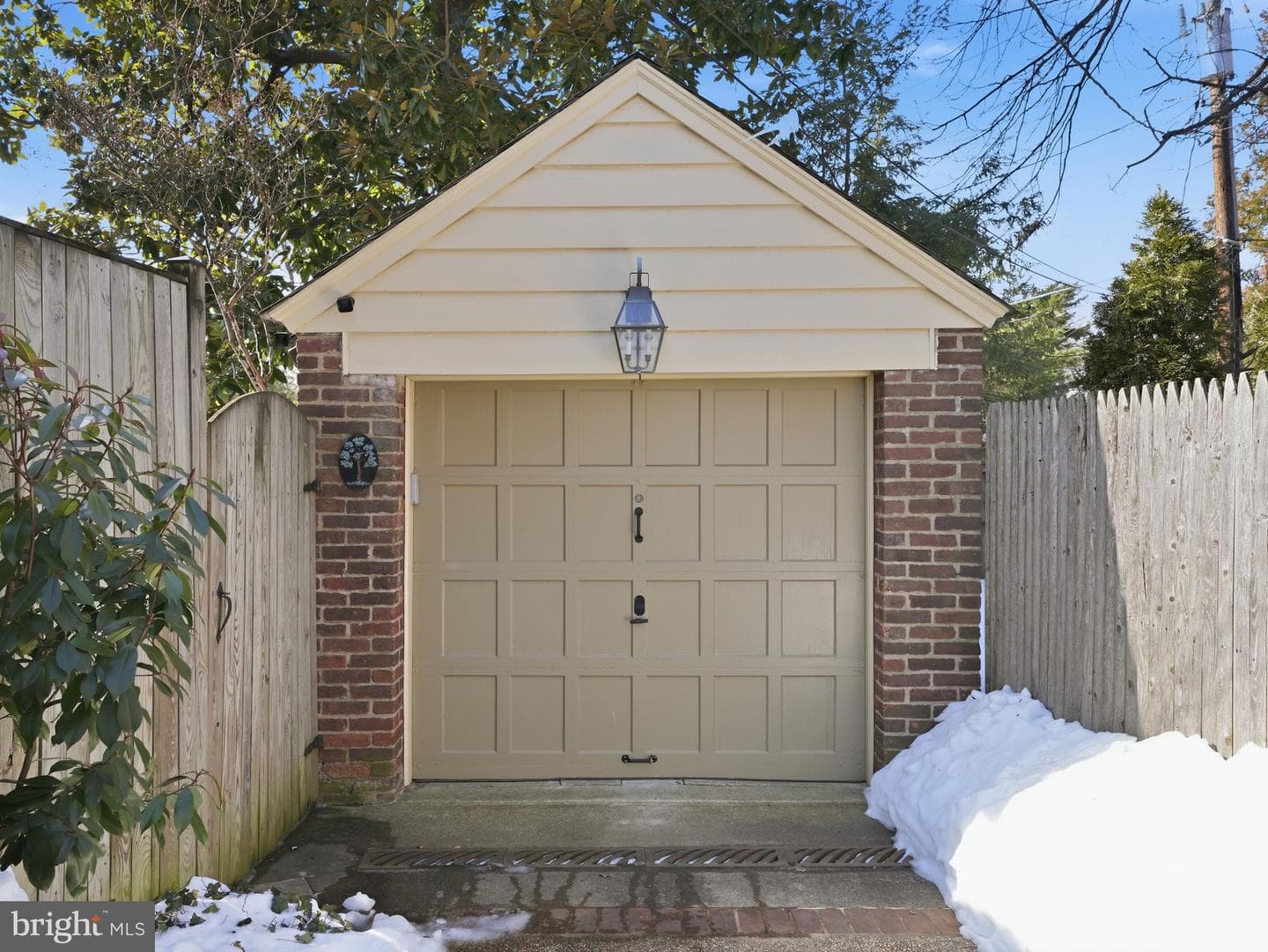 1812 N Hancock Street photo 37