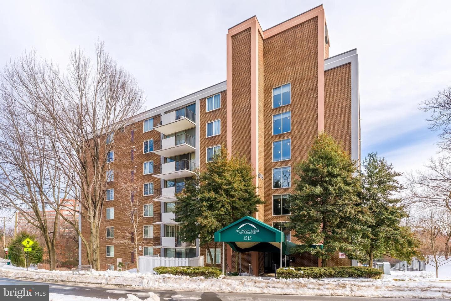 1515 S Arlington Ridge Road #504, Arlington