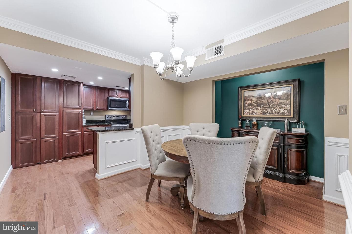 1515 S Arlington Ridge Road #504 photo 11