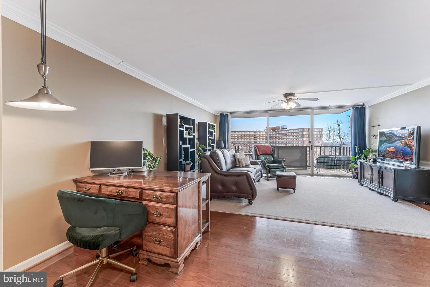 1515 S Arlington Ridge Road #504 photo 20