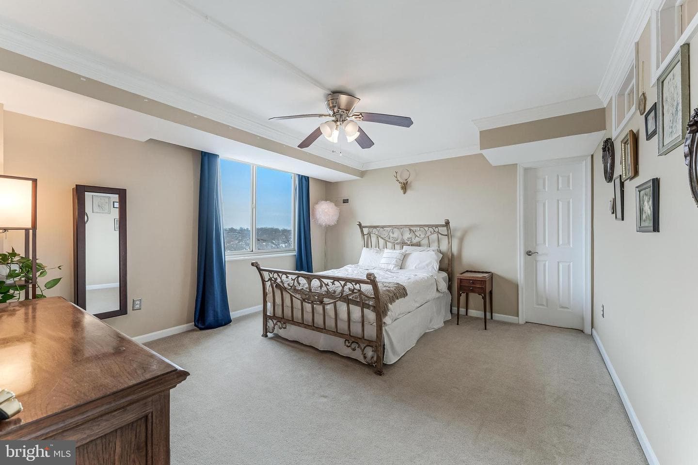 1515 S Arlington Ridge Road #504 photo 8