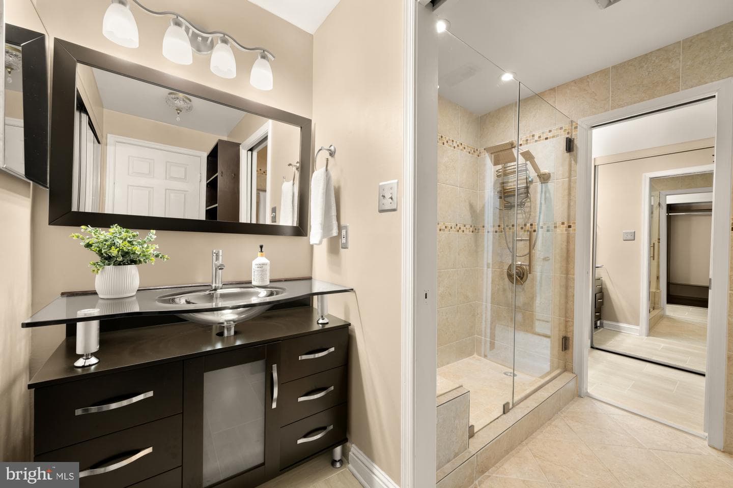 4024 N Aberdeen Street photo 37