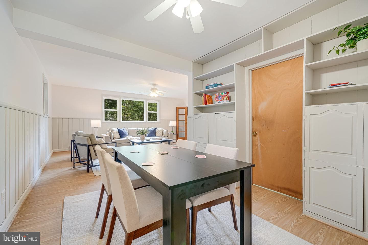 2566 Military Road photo 13