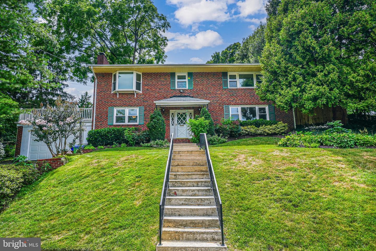 2566 Military Road photo 37