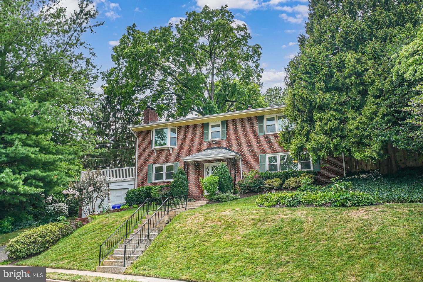 2566 Military Road photo 38