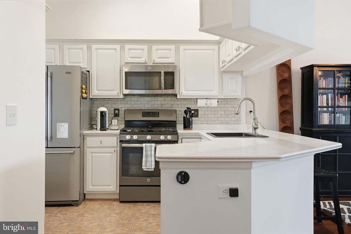 6940 Fairfax Drive #406 photo 10