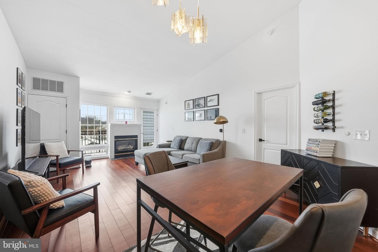6940 Fairfax Drive #406 photo 2