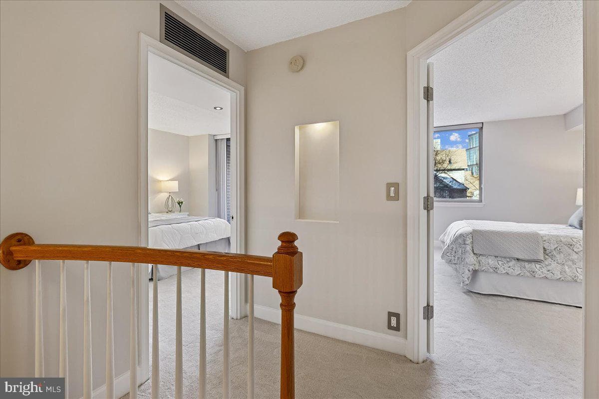 1276 N Wayne Street #418 photo 15