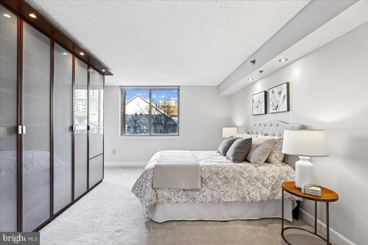 1276 N Wayne Street #418 photo 16