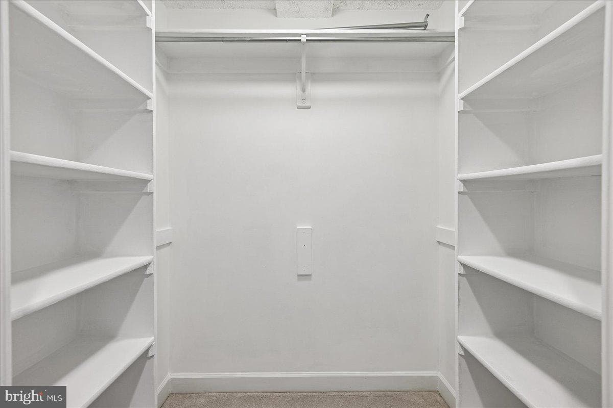 1276 N Wayne Street #418 photo 24