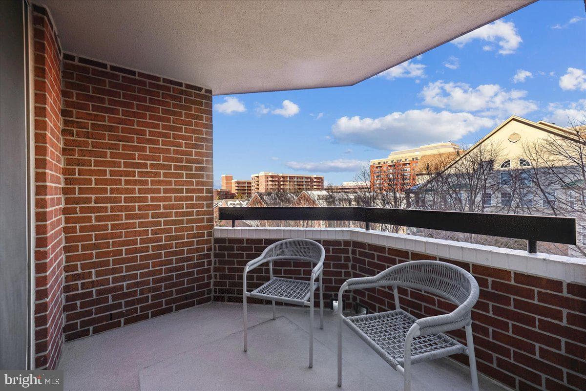 1276 N Wayne Street #418 photo 28