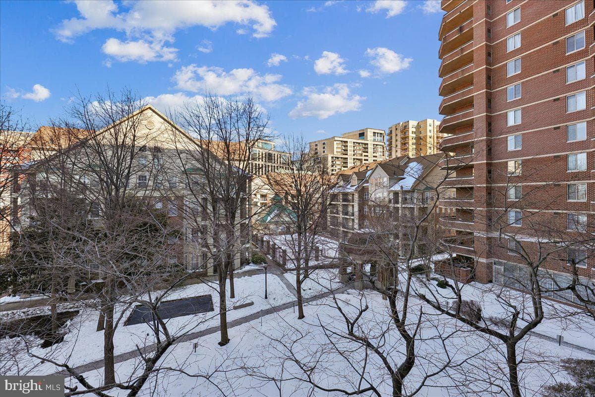 1276 N Wayne Street #418 photo 29