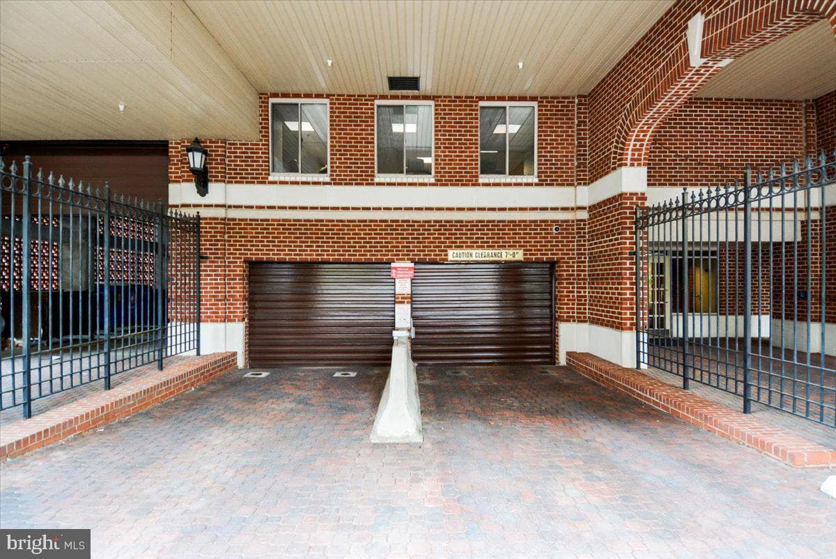 1276 N Wayne Street #418 photo 31
