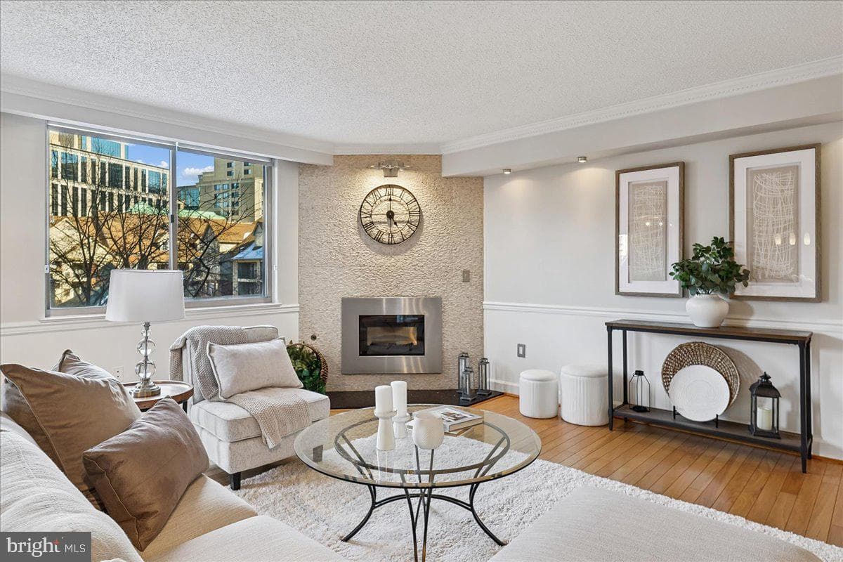 1276 N Wayne Street #418 photo 8