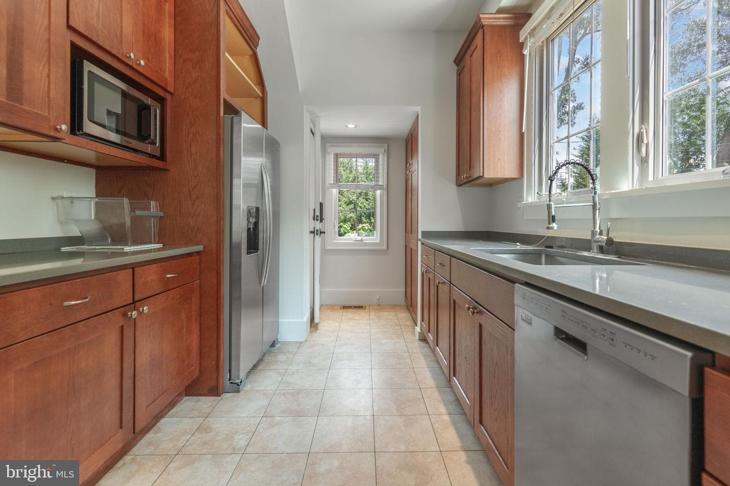 2629 Washington Boulevard photo 10