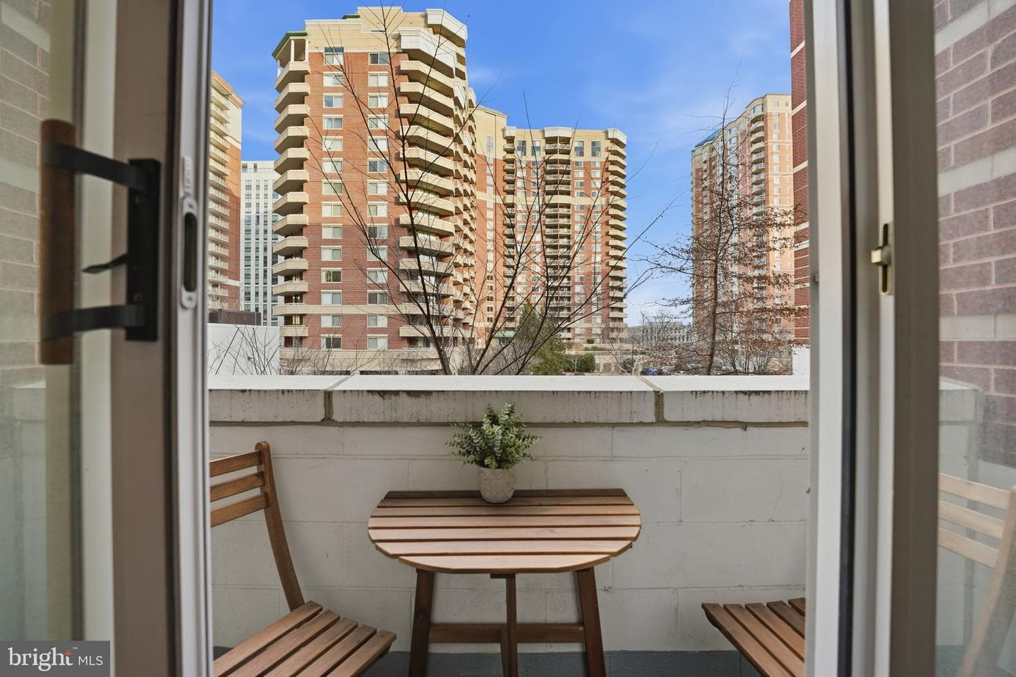 880 N Pollard Street #322 photo 12