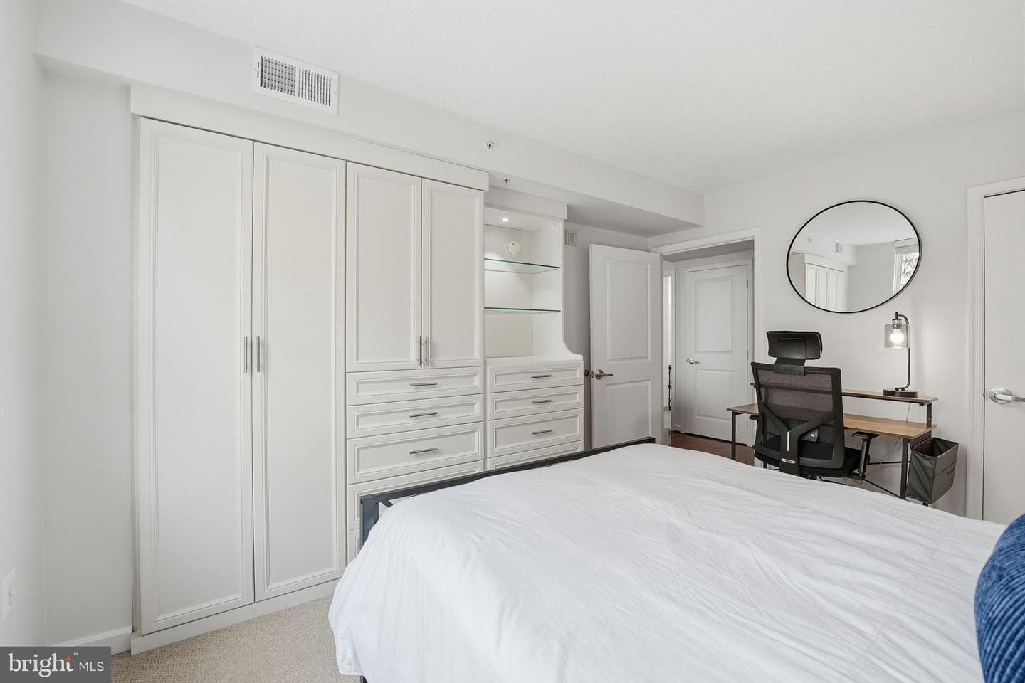 880 N Pollard Street #322 photo 18