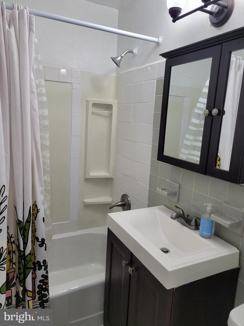1121 Arlington Boulevard #624 photo 13