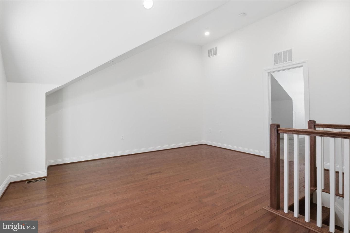 829 N Wakefield Street photo 33