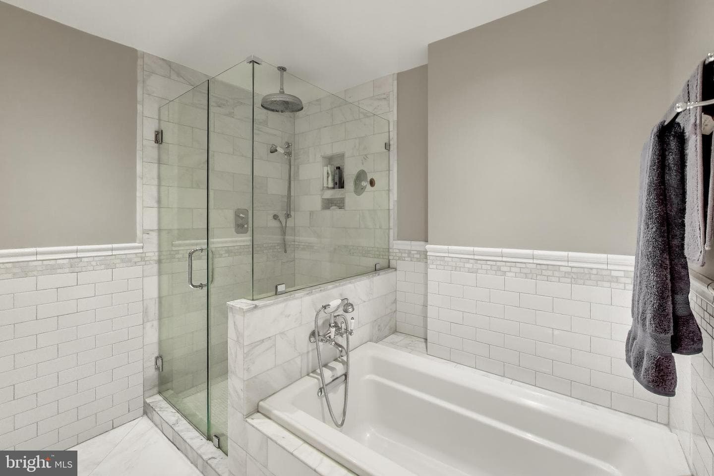 3810 N Richmond Street photo 13