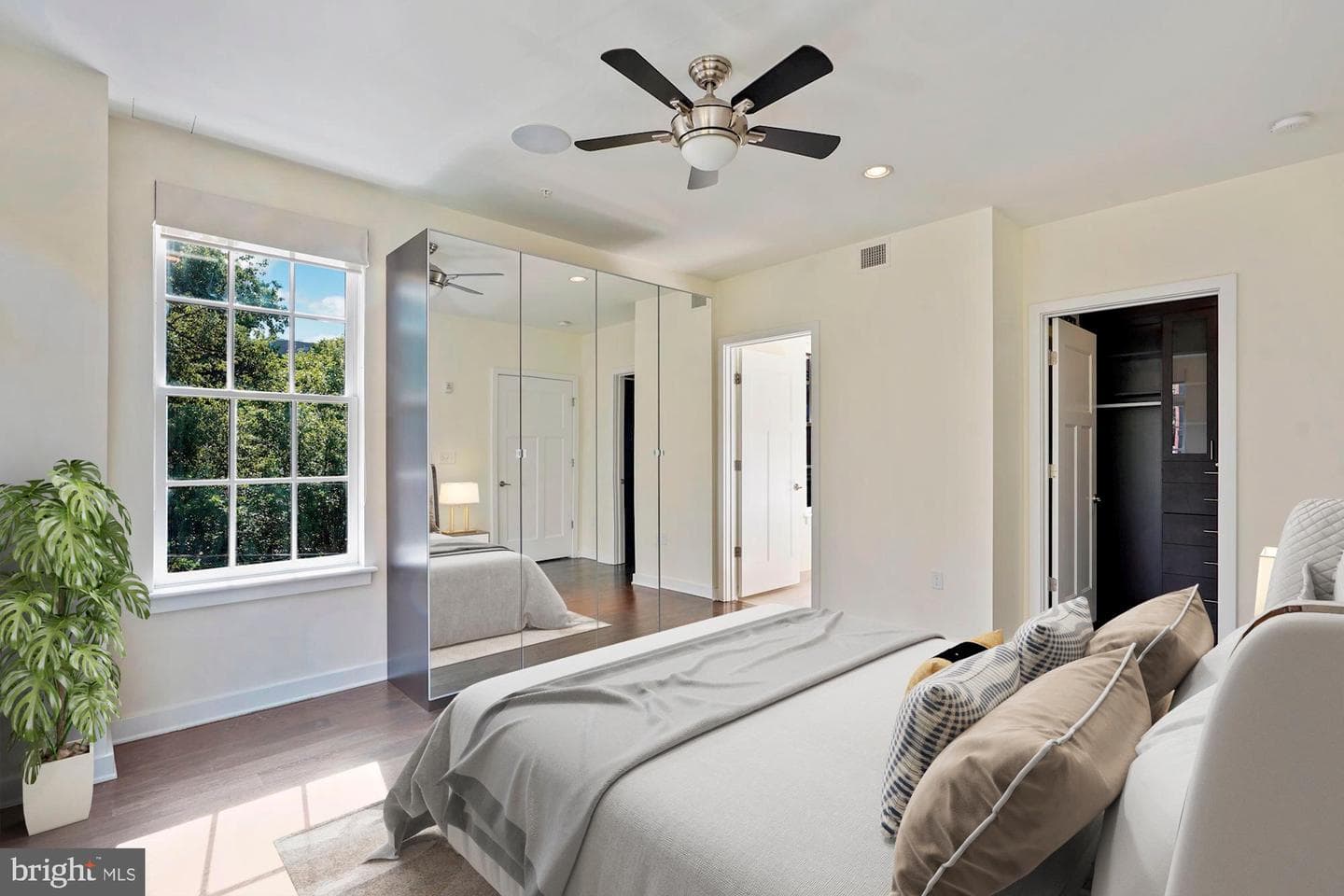 1610 N Queen Street #213 photo 12