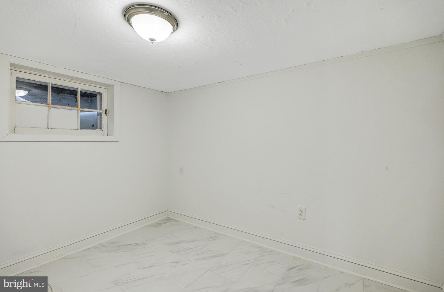 3916 Military Road photo 33