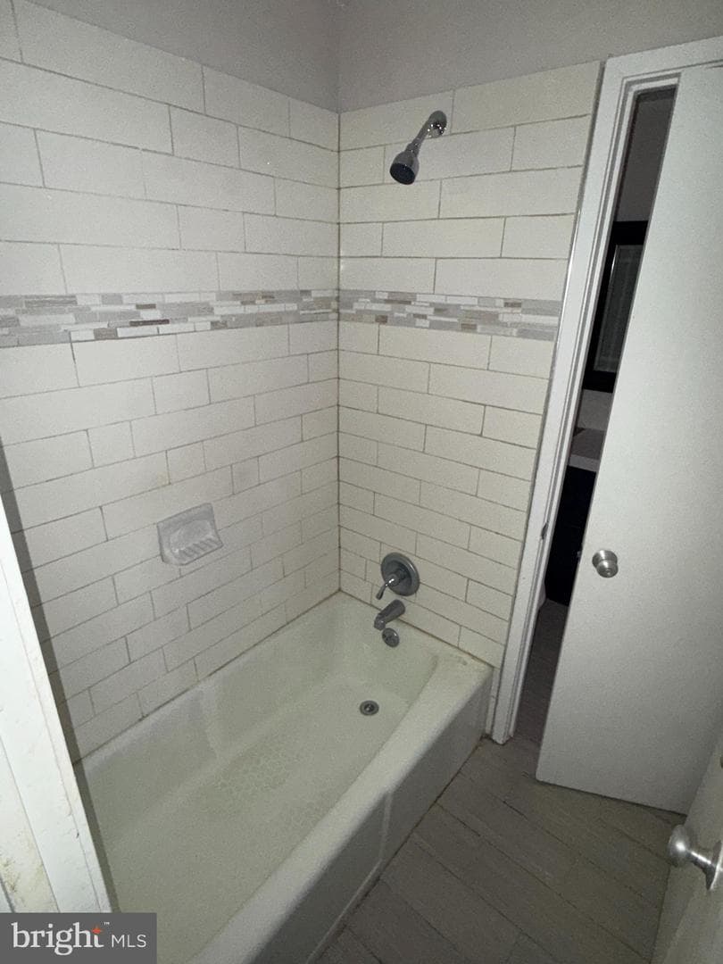 1231 N Quinn Street photo 11