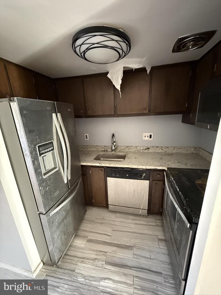 1231 N Quinn Street photo 14