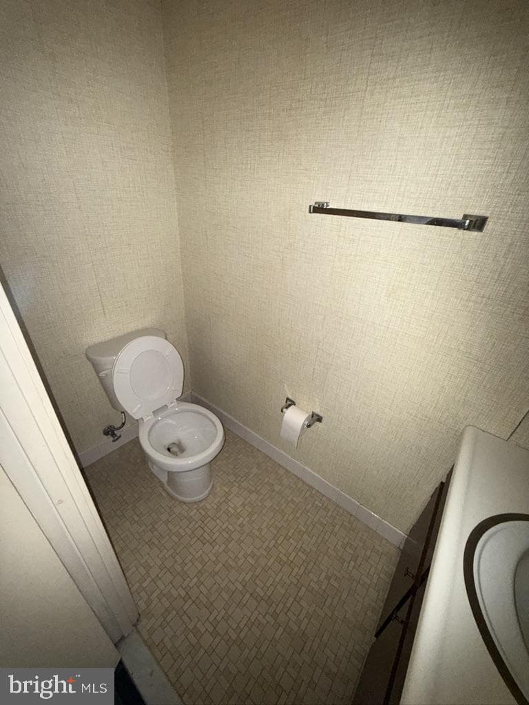 1231 N Quinn Street photo 6