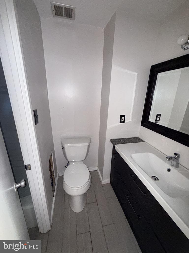 1231 N Quinn Street photo 9