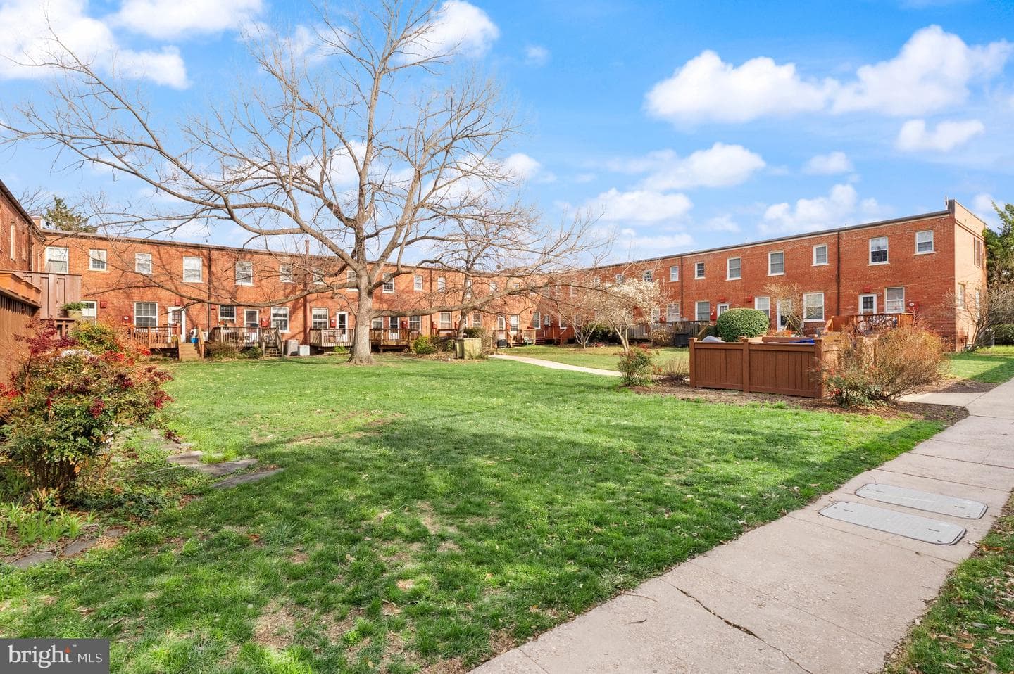 1510 S Edgewood St # 541 photo 28