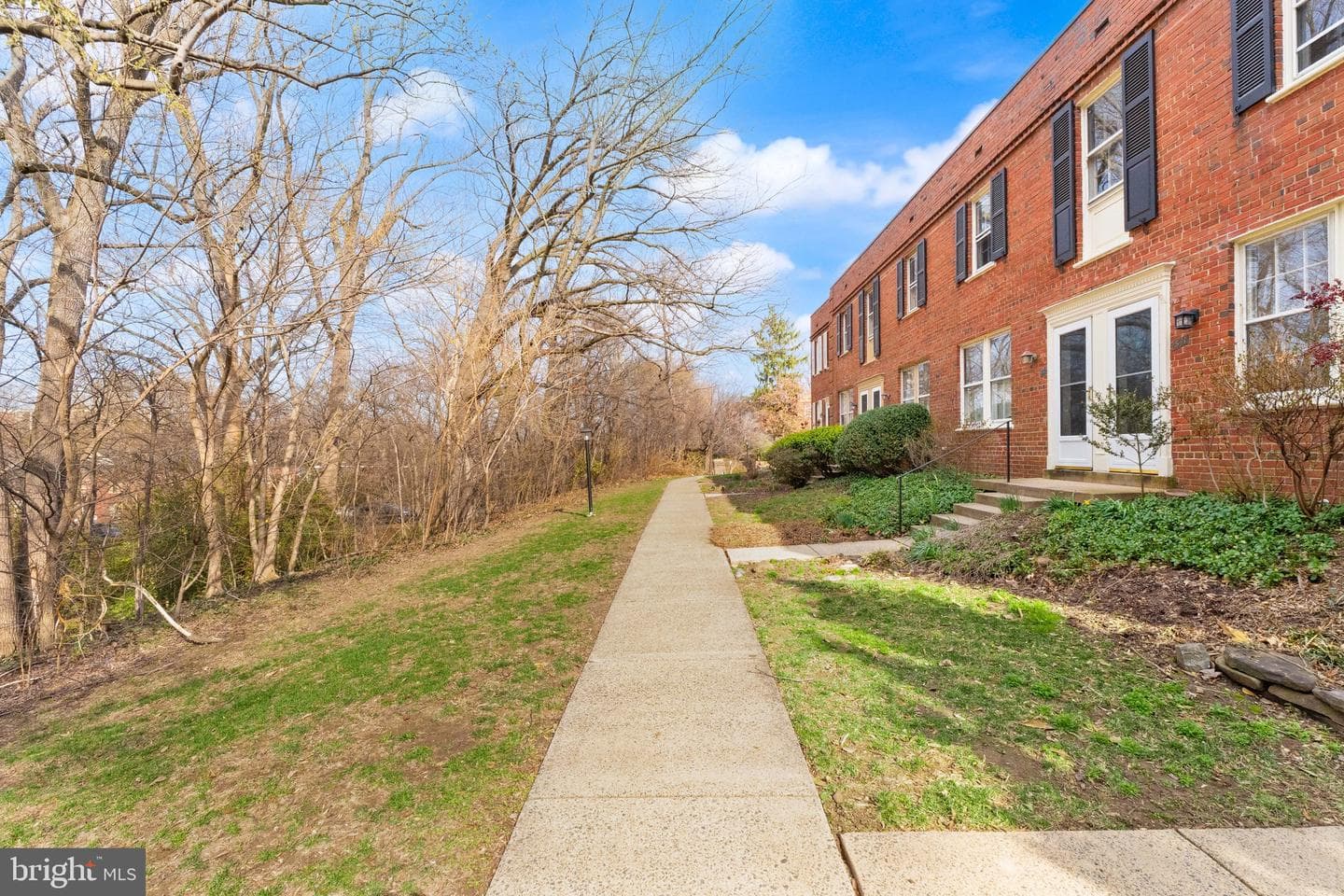 1510 S Edgewood St # 541 photo 30